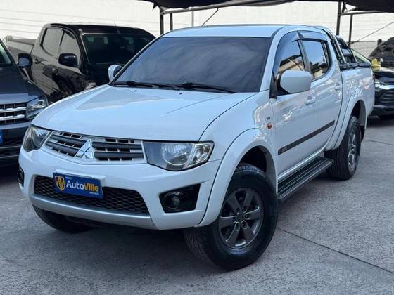 MITSUBISHI L200 TRITON 2.4 HLS 4X2 CD 16V FLEX 4P MANUAL